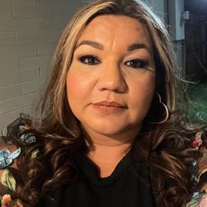 Meet your Posher, Alma